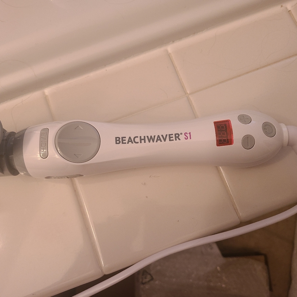 beachwaver curling iron